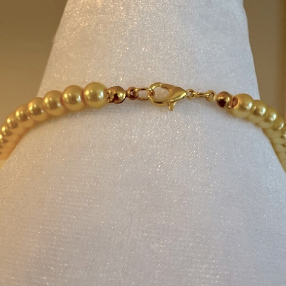 Beaded Necklace w/ Blue Fish Pendant – Yellow & White Beads - Picture 4 of 4